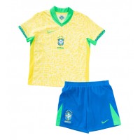 Camiseta Brasil Primera Equipación Replica Copa America 2024 para niños mangas cortas (+ Pantalones cortos)